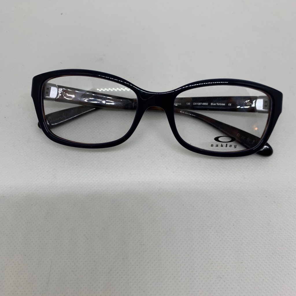 Women Oakley Eyewear 50$